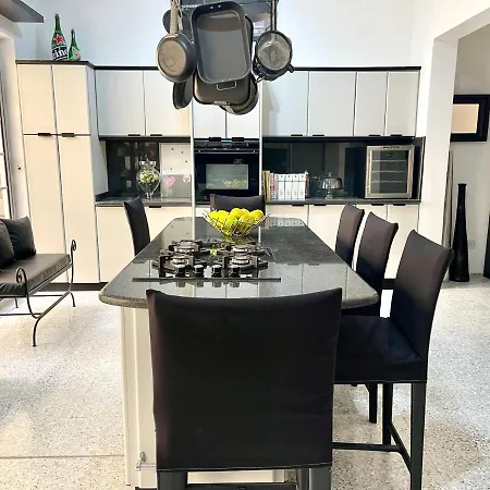 Ta Phyllis - & With Sunset & Sea Views