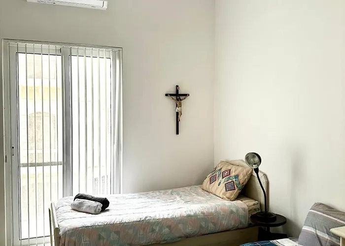 Daire Ta Phyllis - & With Sunset & Sea Views Għajnsielem